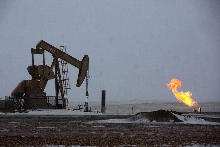 Brent oil futures trade near 5-month high on Mideast violence