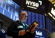 Wall St Advances As Iran Deal Optimism Offsets Hawkish Fed; Intel Soars Wall St Advances As Iran Deal Optimism Offsets Hawkish Fed; Intel Soars