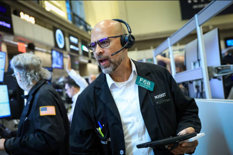 Wall St Indexes Climb As US, Iran Halt Attacks; Comcast Surges On Spin-Off Plan