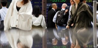 Las Acciones Asiáticas Caen a Medida que se Intensifica la Guerra Comercial y Aumentan los Bonos Asian Shares Skid As Trade War Deepens, Fuels Bond Rush