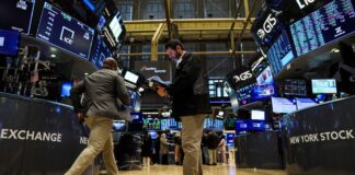 Wall Street Extends Losses After Fed Signals More Rate Hikes Wall Street Extends Losses After Fed Signals More Rate Hikes