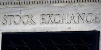 S&P 500, Dow Slip From Record Highs; Coca-Cola Rises On Results S&P 500, Dow Slip From Record Highs; Coca-Cola Rises On Results