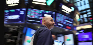 Futures Edge Up On Rate Cut Hopes; Fed Speakers Awaited Futures Edge Up On Rate Cut Hopes; Fed Speakers Awaited