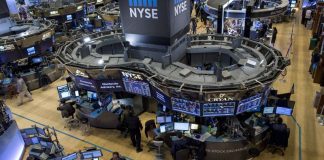 U.S. stocks higher after strong ISM services, Italian referendum