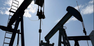 Explicación de la Caída del Petróleo: ¿Cómo son Posibles los Precios Negativos del Petróleo? Oil Crash Explained: How Are Negative Oil Prices Even Possible?