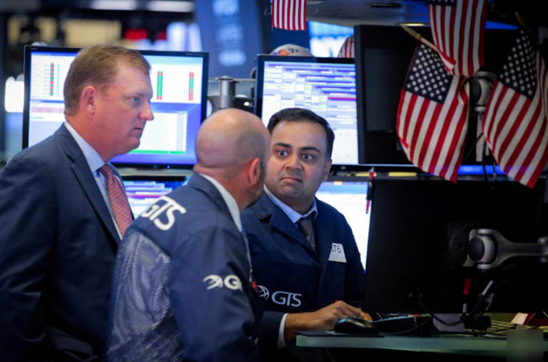 S&P 500 Climbs Toward Record, Marquee Reports In Focus