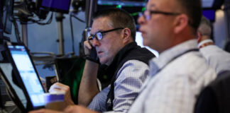 Dow, S&P 500 Pullback As Markets Digest Data, Hawkish Fed Dow, S&P 500 Pullback As Markets Digest Data, Hawkish Fed