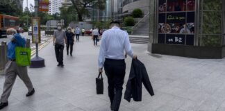 Treasuries Rally as Traders Digest Fedspeak, Data: Markets Wrap Tech Selloff Batters U.S. Indexes; Nasdaq Falls 2%: Markets Wrap