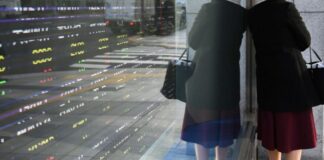 Stocks Climb to All-Time Highs on Growth Outlook: Markets Wrap Stocks Climb to All-Time Highs on Growth Outlook: Markets Wrap