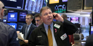 Stock Futures Dip As Trade Uncertainty, Growth Worries Weigh Stock Futures Dip As Trade Uncertainty, Growth Worries Weigh