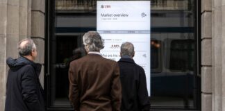 Stocks Snap Back With Flight-to-Safety Bid Waning: Markets Wrap Stocks Snap Back With Flight-to-Safety Bid Waning: Markets Wrap