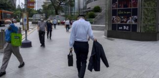 Stocks Drift Lower With Focus On Earnings, Rates: Markets Wrap