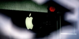 Tech Powers Stocks Hours Away From Apple’s Results: Markets Wrap Tech Powers Stocks Hours Away From Apple’s Results: Markets Wrap