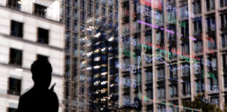 Stocks Dip As Investors Mull Trump-Xi Deal, Cautious BOJ Dents Yen Stocks Dip As Investors Mull Trump-Xi Deal, Cautious BOJ Dents Yen