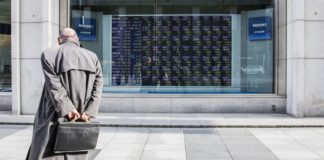 Treasuries Edge Higher With U.S. Stock Futures: Markets Wrap Treasuries Edge Higher With U.S. Stock Futures: Markets Wrap