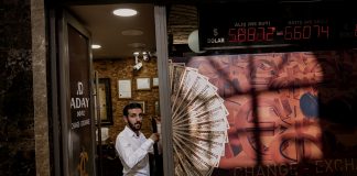 U.S. Stocks Turn Lower as Investors Assess Turkey: Markets Wrap U.S. Stocks Turn Lower as Investors Assess Turkey: Markets Wrap