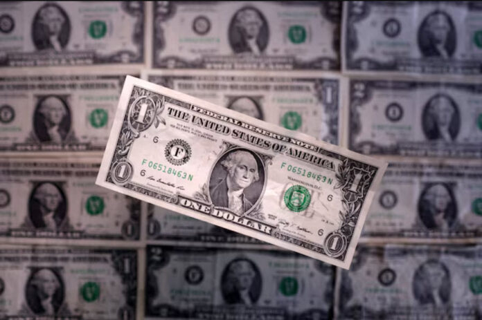 US Dollar Bears Think Record Slide May Resume After Recent Pause