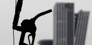 Oil slides as U.S. pumps more, but OPEC and North Korea loom Oil slides as U.S. pumps more, but OPEC and North Korea loom