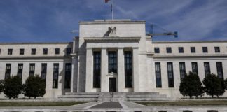 Strong U.S. Growth, Weak Inflation Leave Fed Stuck Happily On Hold Strong U.S. Growth, Weak Inflation Leave Fed Stuck Happily On Hold