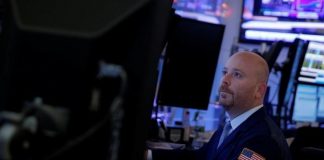 Wall Street Gains For Second Straight Day After Tumultuous Week Wall Street Gains For Second Straight Day After Tumultuous Week