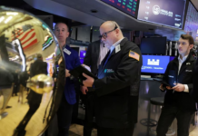 Wall St falls As Recession Fears Rise After Jobless Claims Data
