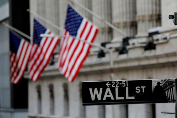 Banks Lead Wall Street Lower On Hedge Fund Default Concerns