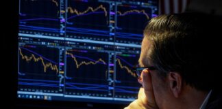 Wall Street Rises As Debt Ceiling, Inflation Worries Cool Wall Street Rises As Debt Ceiling, Inflation Worries Cool