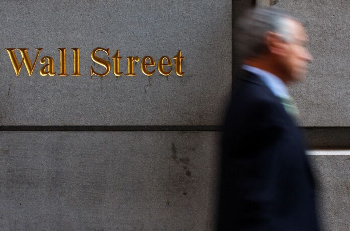 Wall Street Loses Ground After Hot Inflation Data