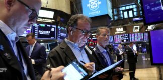 Wall Street Rises As Investors Await Fed’s Signals From Jackson Hole Wall Street Rises As Investors Await Fed's Signals From Jackson Hole