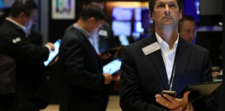 Wall Street Subdued As Chipmakers, Growth Stocks Drag; Fed Rate Meet In Focus Wall Street Subdued As Chipmakers, Growth Stocks Drag; Fed Rate Meet In Focus