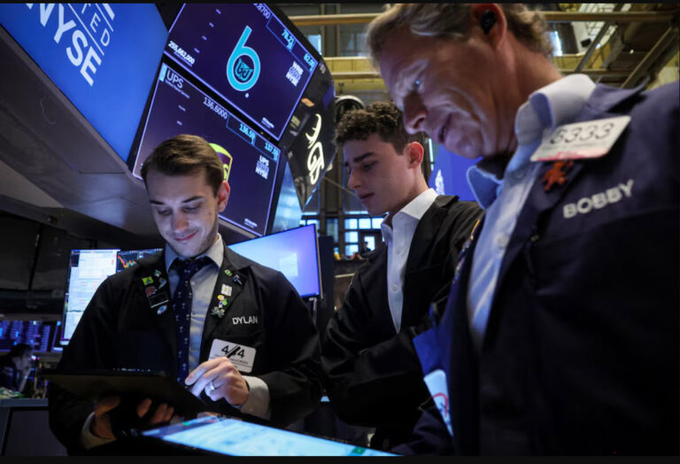 Wall Street Mixed As Investors Weigh GDP Data After Tech Mauling