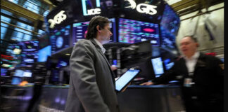 Wall St Gains As Hopes Of Fed Rate-Hike Pause Grow Wall St Gains As Hopes Of Fed Rate-Hike Pause Grow