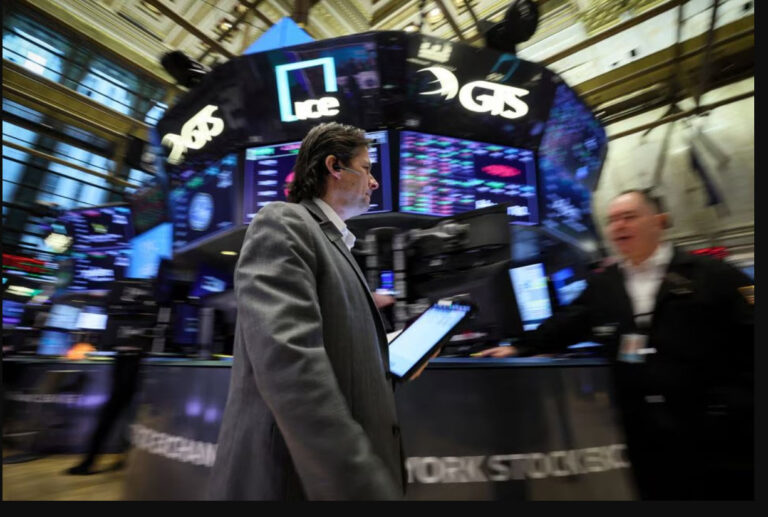 Wall St Gains As Hopes Of Fed Rate-Hike Pause Grow
