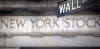 Wall Street Drops Over 1% As Virus Surge Sparks Recovery Worries Wall Street Drops Over 1% As Virus Surge Sparks Recovery Worries