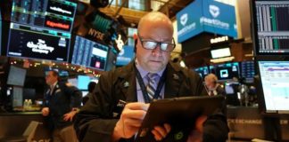 Wall Street Slips From Record Levels As Traders Book Profits Wall Street Slips From Record Levels As Traders Book Profits
