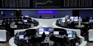 World stocks slip as tech shares crumble after Dow breaks 22,000 World stocks slip as tech shares crumble after Dow breaks 22,000