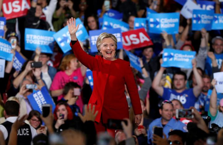Clinton has 90 percent chance of winning: Reuters/Ipsos States of the Nation
